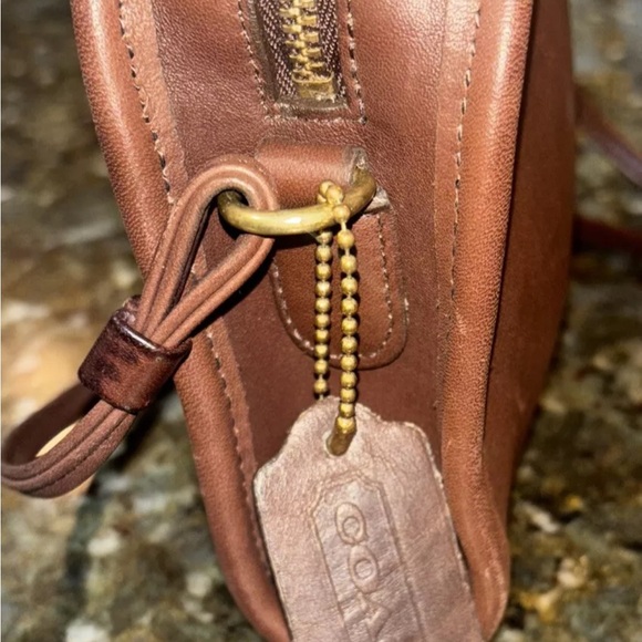 COACH 9017 Abbie mini crossbody purse - Picture 4 of 10